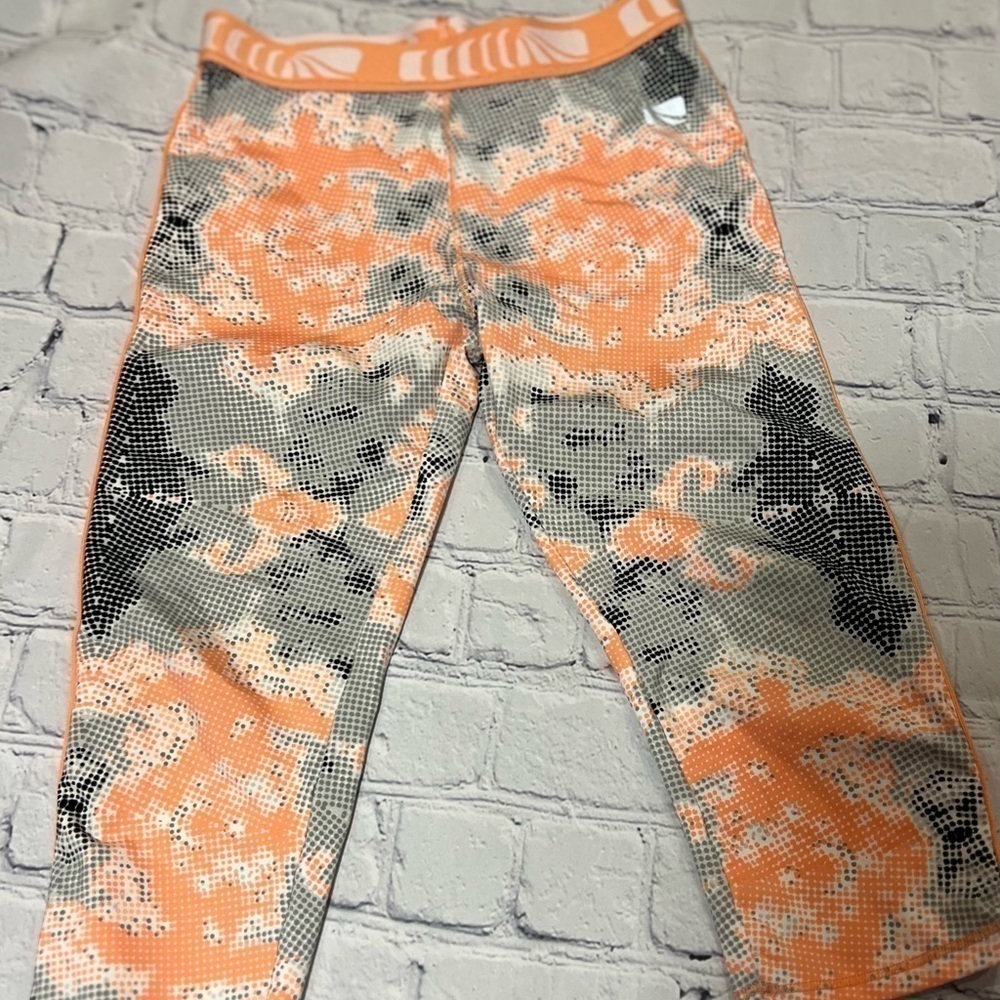 Girls size 7/8 colorful yoga pants